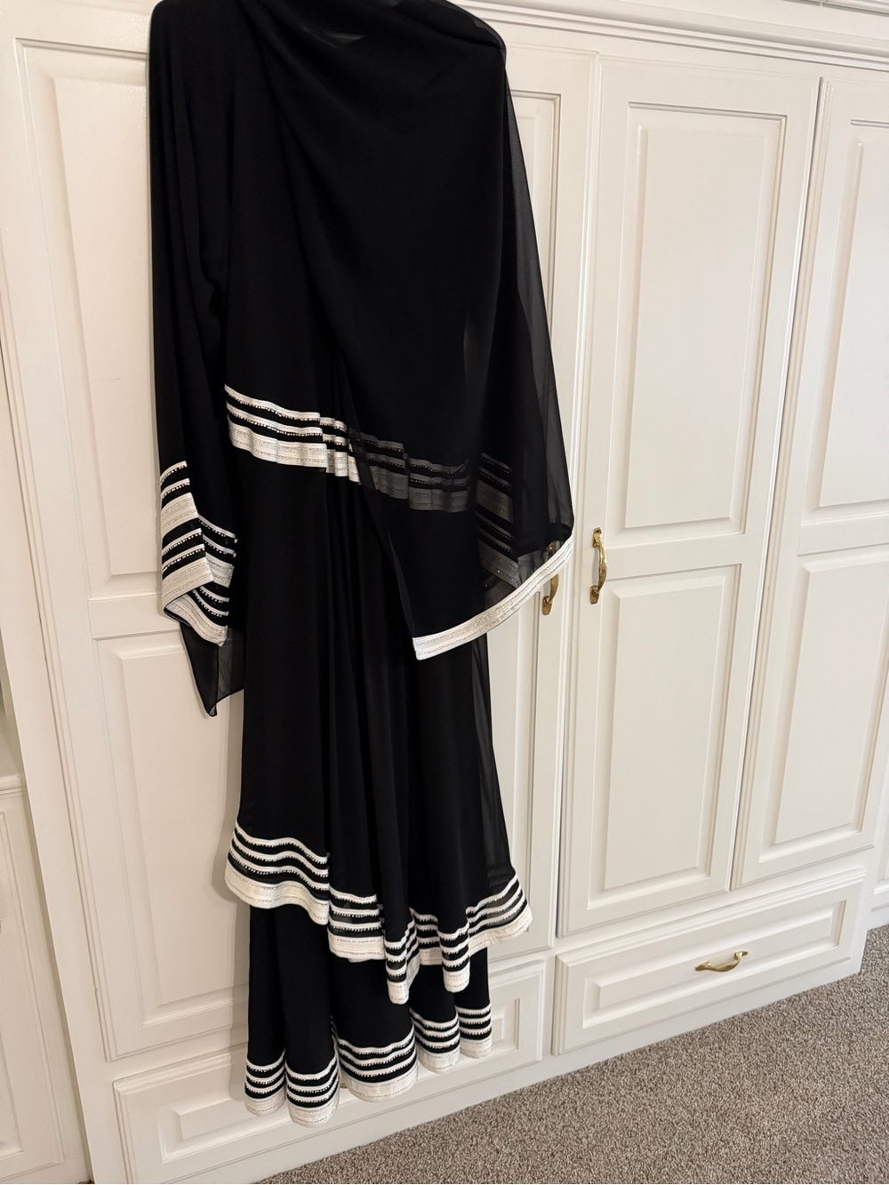 Elegant Black Abaya with White Trim